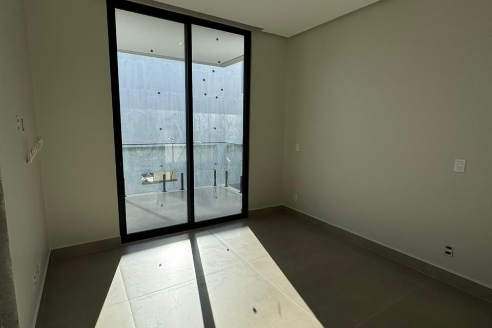 WhatsApp Image 2025-03-11 at 16.28.32